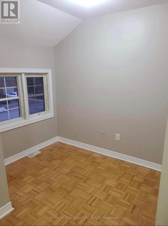 Building Photo - 25 Silent Pond Crescent