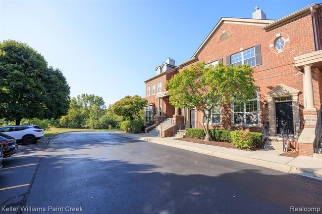 Foto del edificio - 29253 Glen Oaks Blvd E