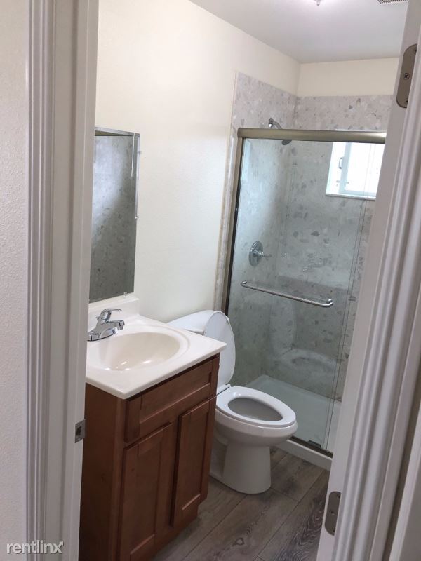 Foto del edificio - 2 br, 1 bath Apartment - 922 O St 3 Unit 3