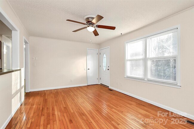 Foto del edificio - 5325 Cold Harbor Dr