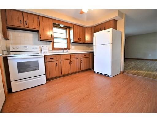 Building Photo - 11 Woodside Dr