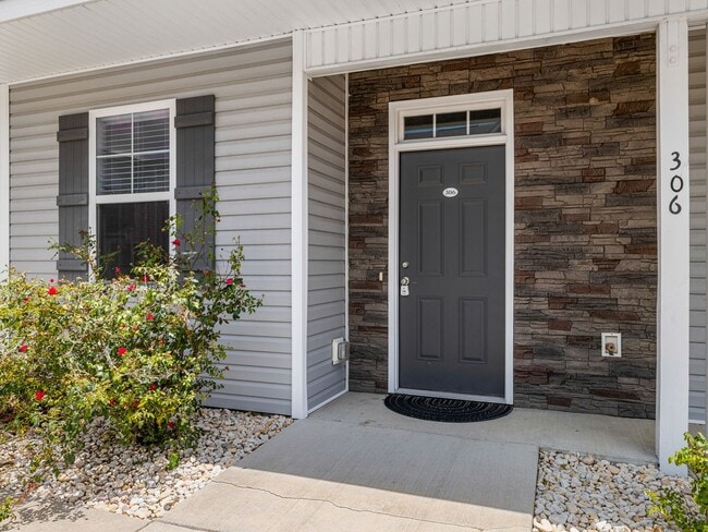 Foto del edificio - Townhome in Sneads Ferry