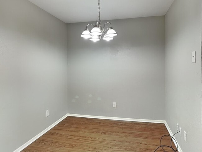 Foto del edificio - 4011 Brookmoor Dr