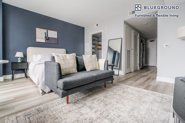 Foto del edificio - 4850 Rugby Ave