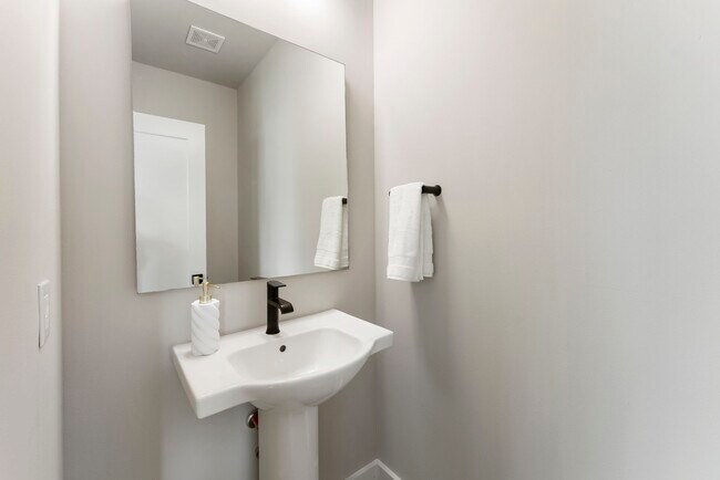 Foto del edificio - 5828 Francis Oak Ln