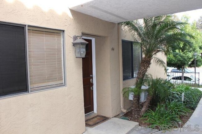 Building Photo - 10174 Camino Ruiz