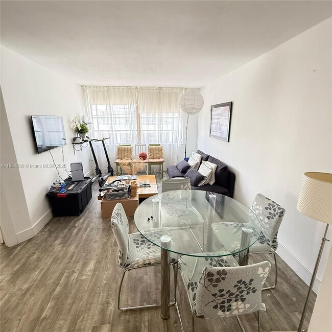 Foto del edificio - 1075 93rd St