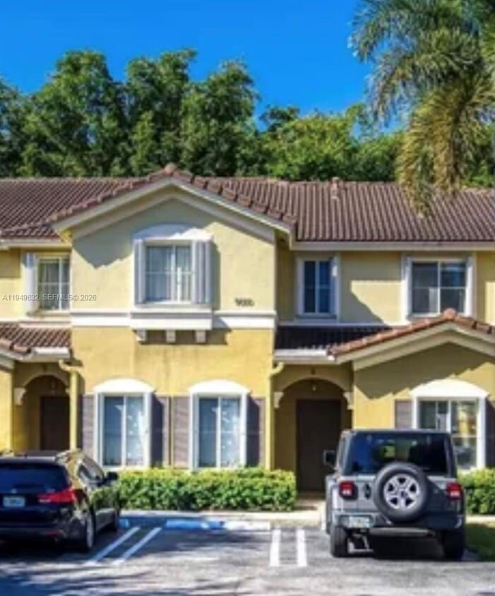 Foto del edificio - 8814 W Flagler St