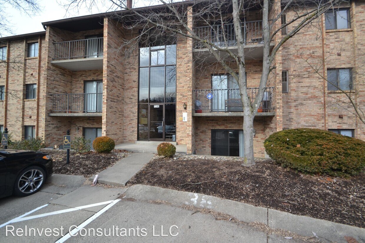 Foto principal - 2 br, 1.5 bath House - 7240 Creekview Dr #4