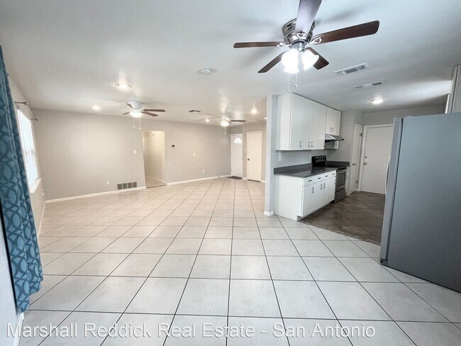 Foto del edificio - 3 br, 2 bath House - 5527 Slattery St