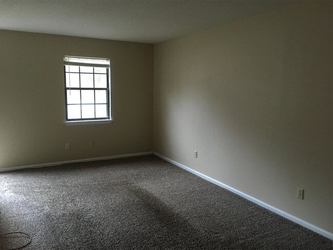 Building Photo - 3206 Gleason Dr