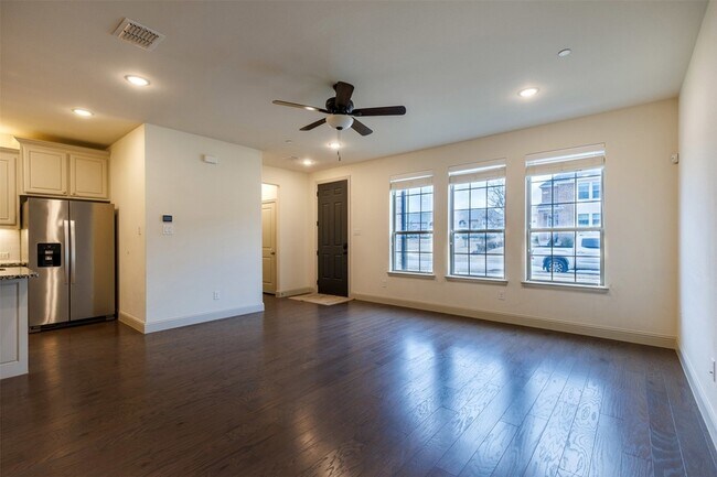 Foto del edificio - 7316 Sideoats Gama St