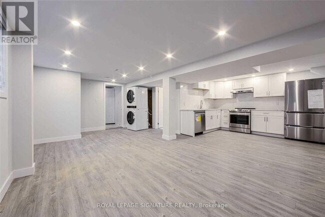 Building Photo - 1205 Gainsborough Dr