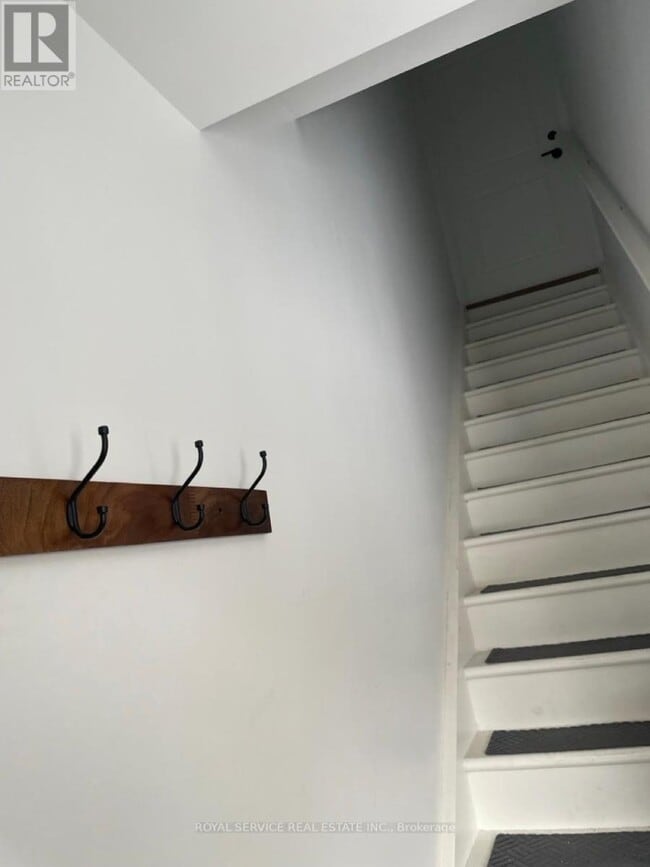 Building Photo - 812 Centreton Rd