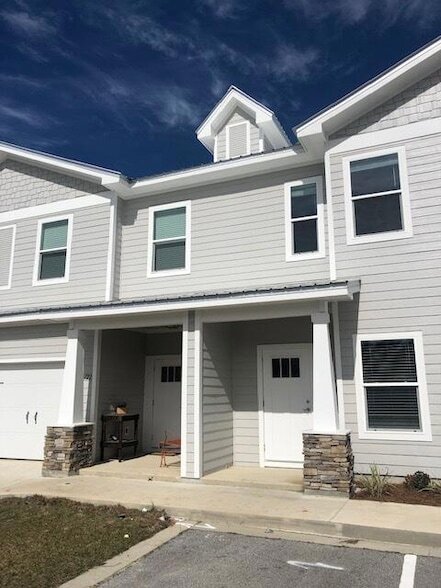 Building Photo - 306 N Sand Palm Rd