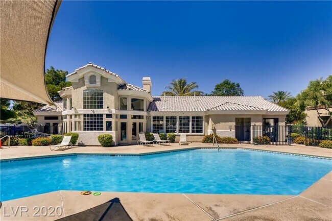 Pool - 3912 Sweet Pine St