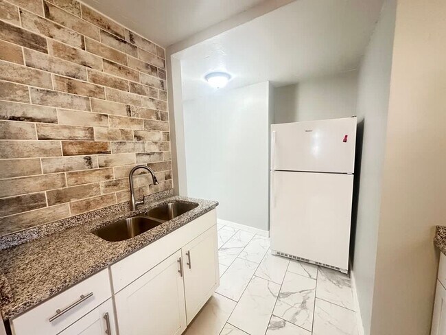 Photo - 106 Alabama St Apartment