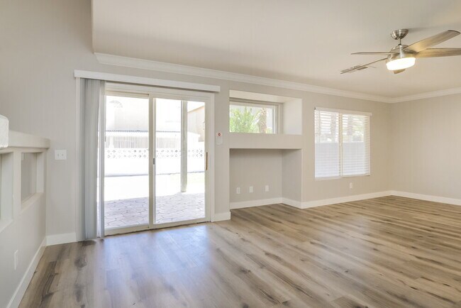 Foto del edificio - 9854 Silver Chaps Ct