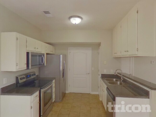 Building Photo - 2614 Sewanee Pl