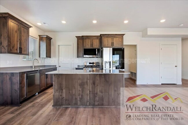 Building Photo - 235 W 690 N