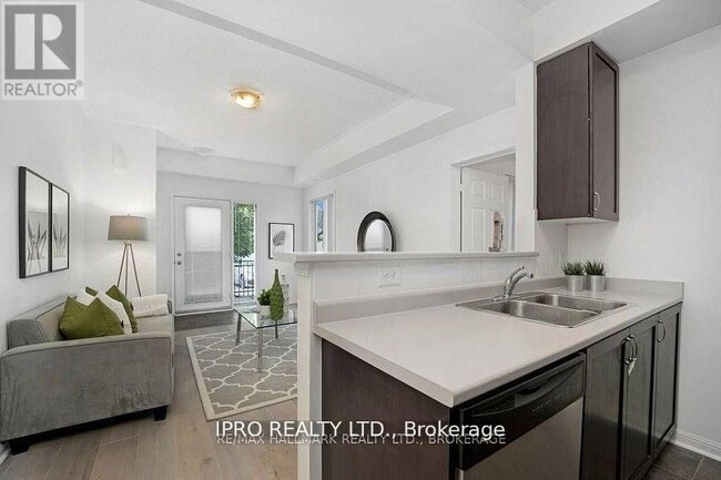 Building Photo - 2891-2891 Rio Ct