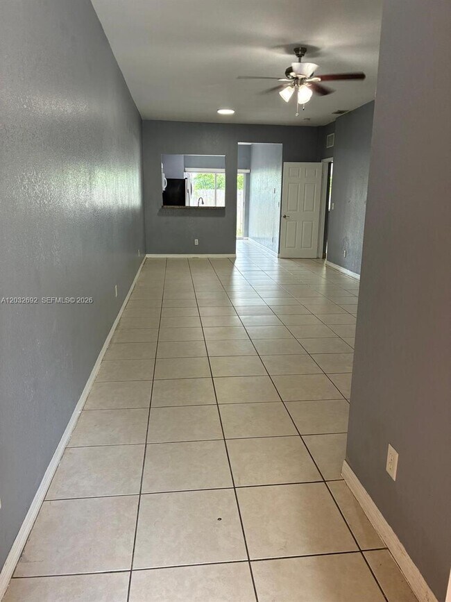 Foto del edificio - 55 SW 14th Terrace