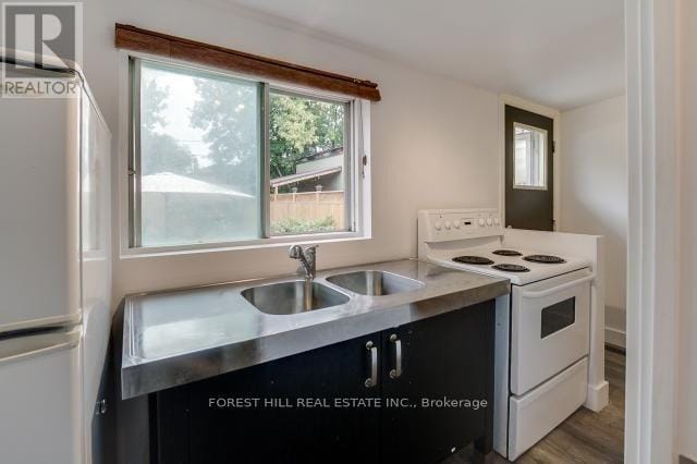 Building Photo - 48 Rowntree Ave