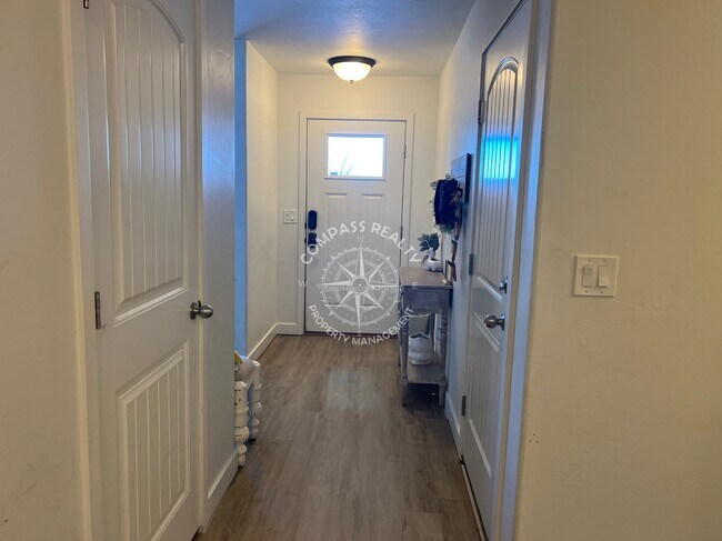 Foto del edificio - 375 Slate Drive