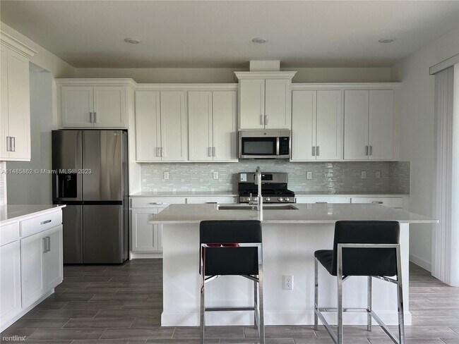 Building Photo - 4 br, 3 bath House - 19676 Blooming Orchar...