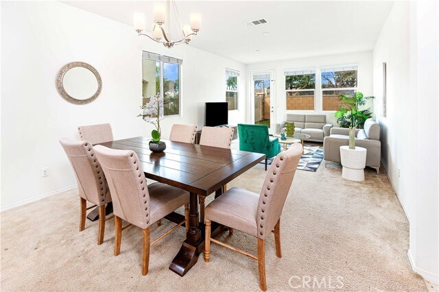 Foto del edificio - 630 W Woodcrest St