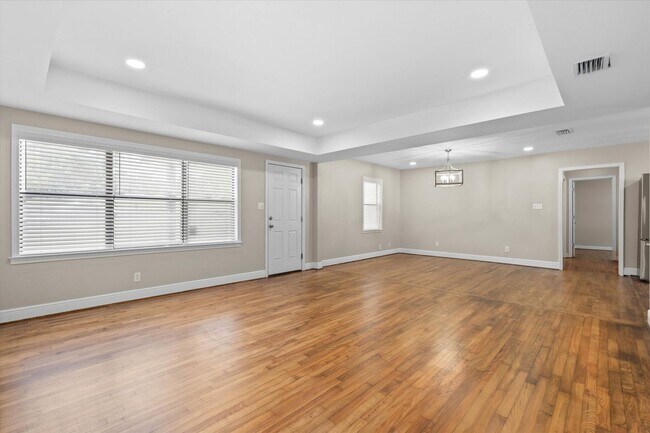 Foto del edificio - 2609 Longleaf Dr