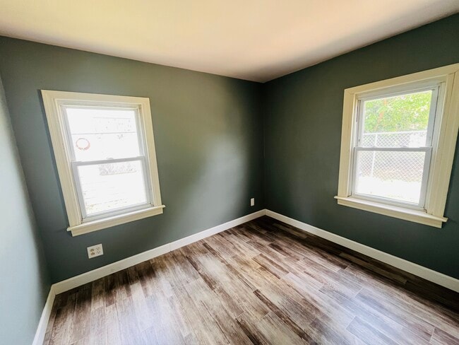Building Photo - 1206 Orchard Ave