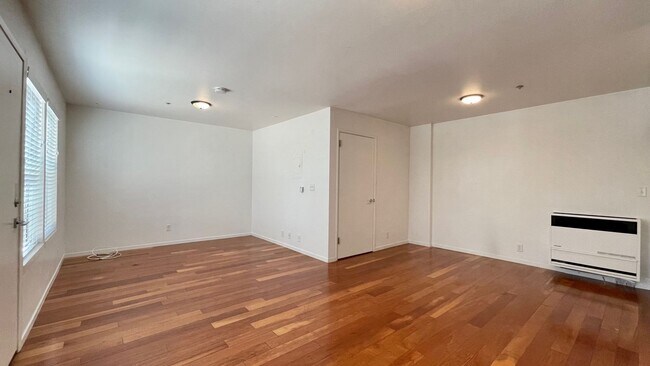 Foto del edificio - Studio Rental Located Halfway Between Downtown SLO and Cal Poly Campus