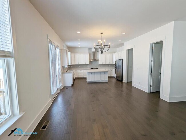 Building Photo - 1100 Fly Catcher Ct