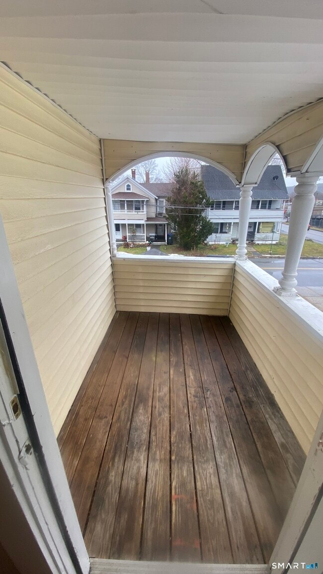 Building Photo - 82 James St