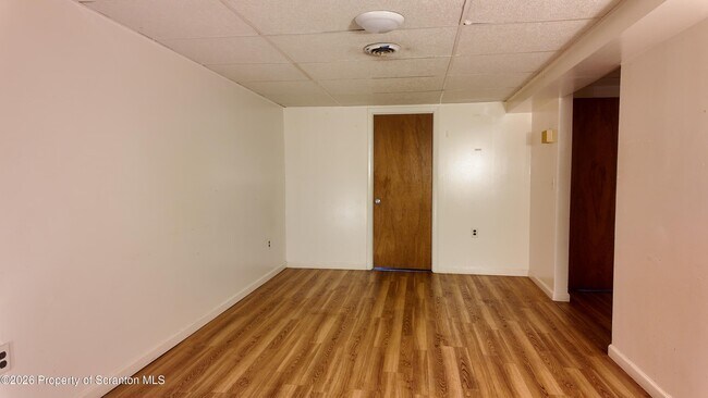 Foto del edificio - 3730 Lawrence Ave