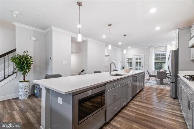 Building Photo - 1309 Crampton Pl
