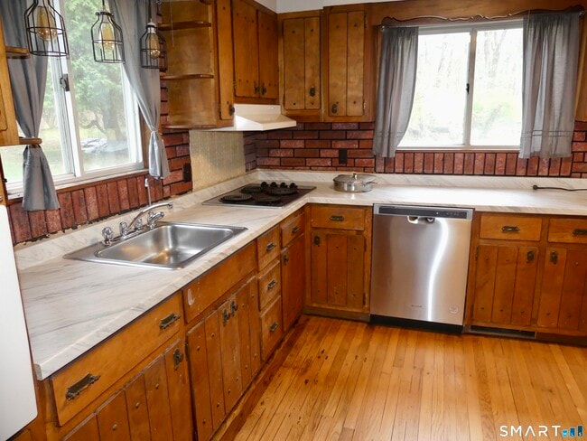 Building Photo - 21 Winthrop Rd