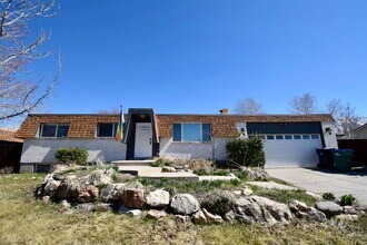Building Photo - 8147 Boysenberry Dr