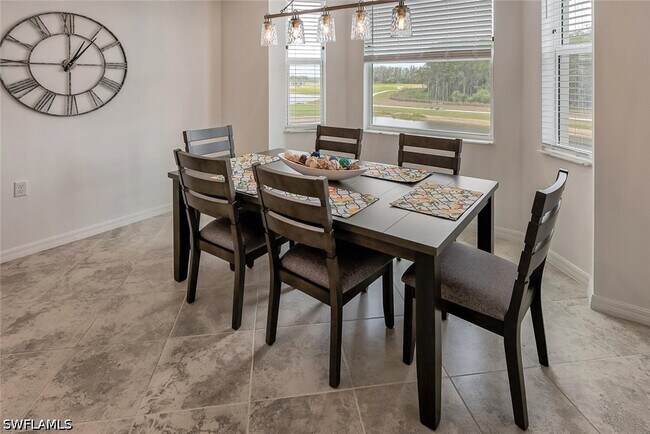 Foto del edificio - 6034 National Blvd