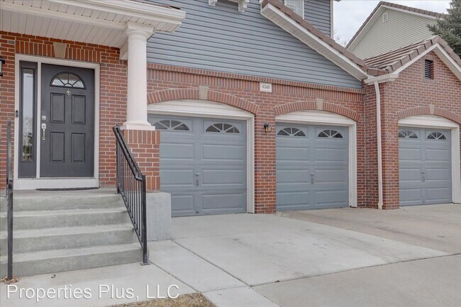 Foto del edificio - 4 br, 3.5 bath House - 6340 S Ouray St