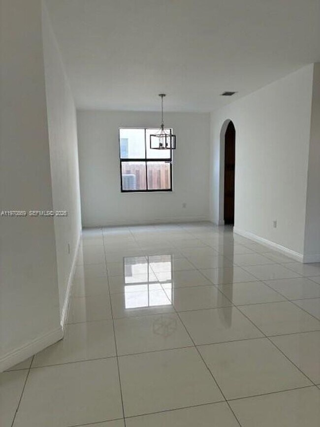 Foto del edificio - 8848 NW 101st Pl