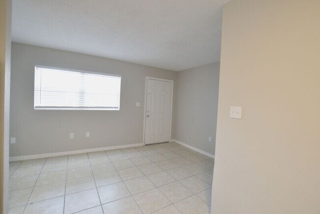 Foto del edificio - 900 E Airport Blvd