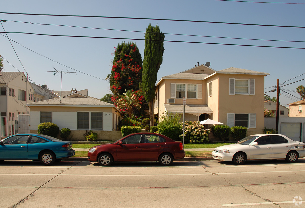 Building Photo - 11940 Chandler Blvd