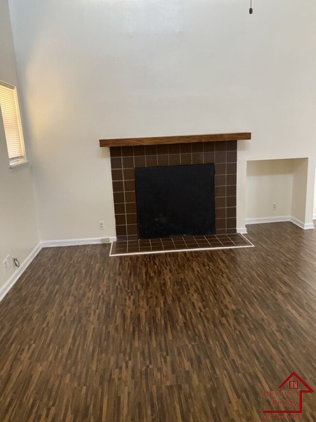 Building Photo - 419 Oriole Dr