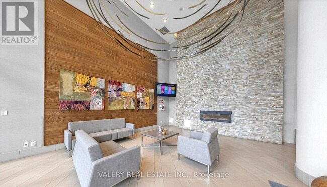 Building Photo - 2240 Lake Shore Blvd W