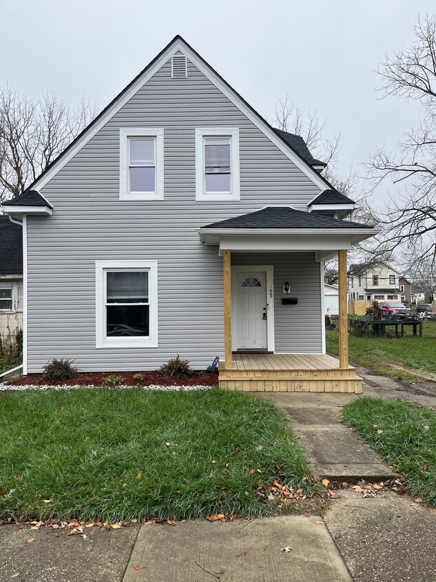 Primary Photo - 1667 Warder St