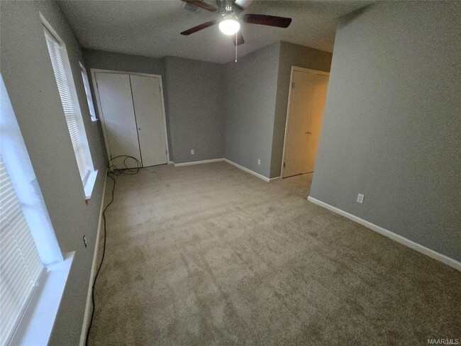 Foto del edificio - 364 Yesterhouse Dr