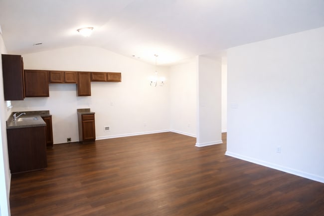 Building Photo - 59 Roseberry