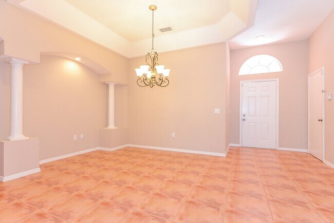 Building Photo - 2602 Freeland Dr